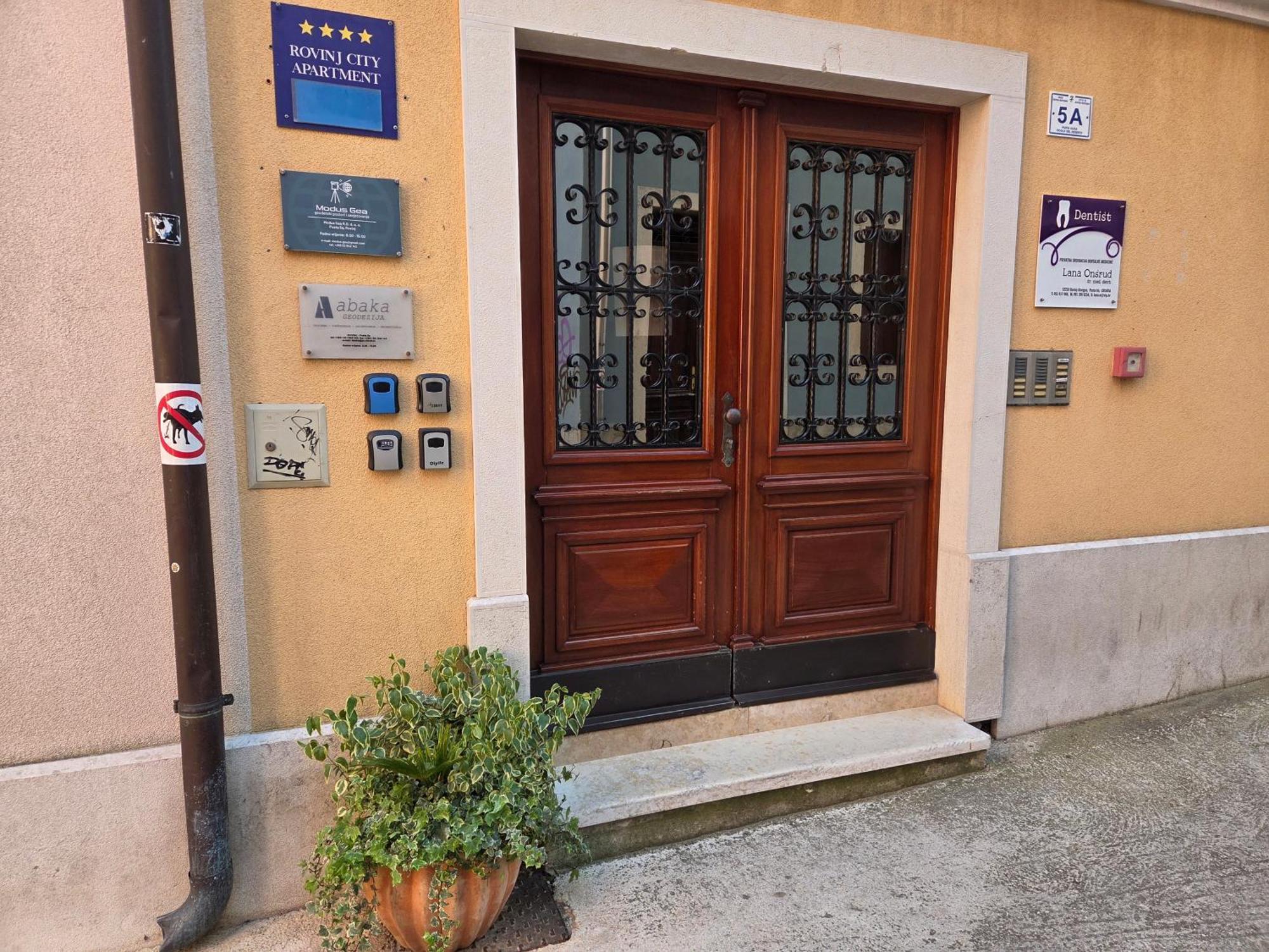 Rovinj City Apartment Экстерьер фото
